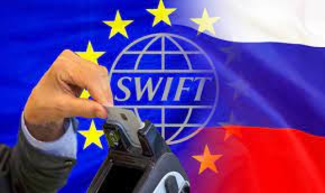SWIFT nedir ve neden Rus yaptırımları için 'nükleer' seçenek olarak adlandırılıyor?